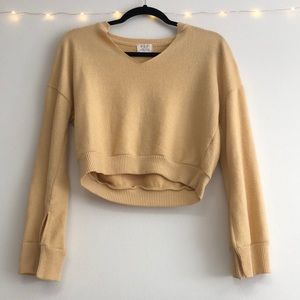⭐️YELLOW CROPPED SWEATER⭐️